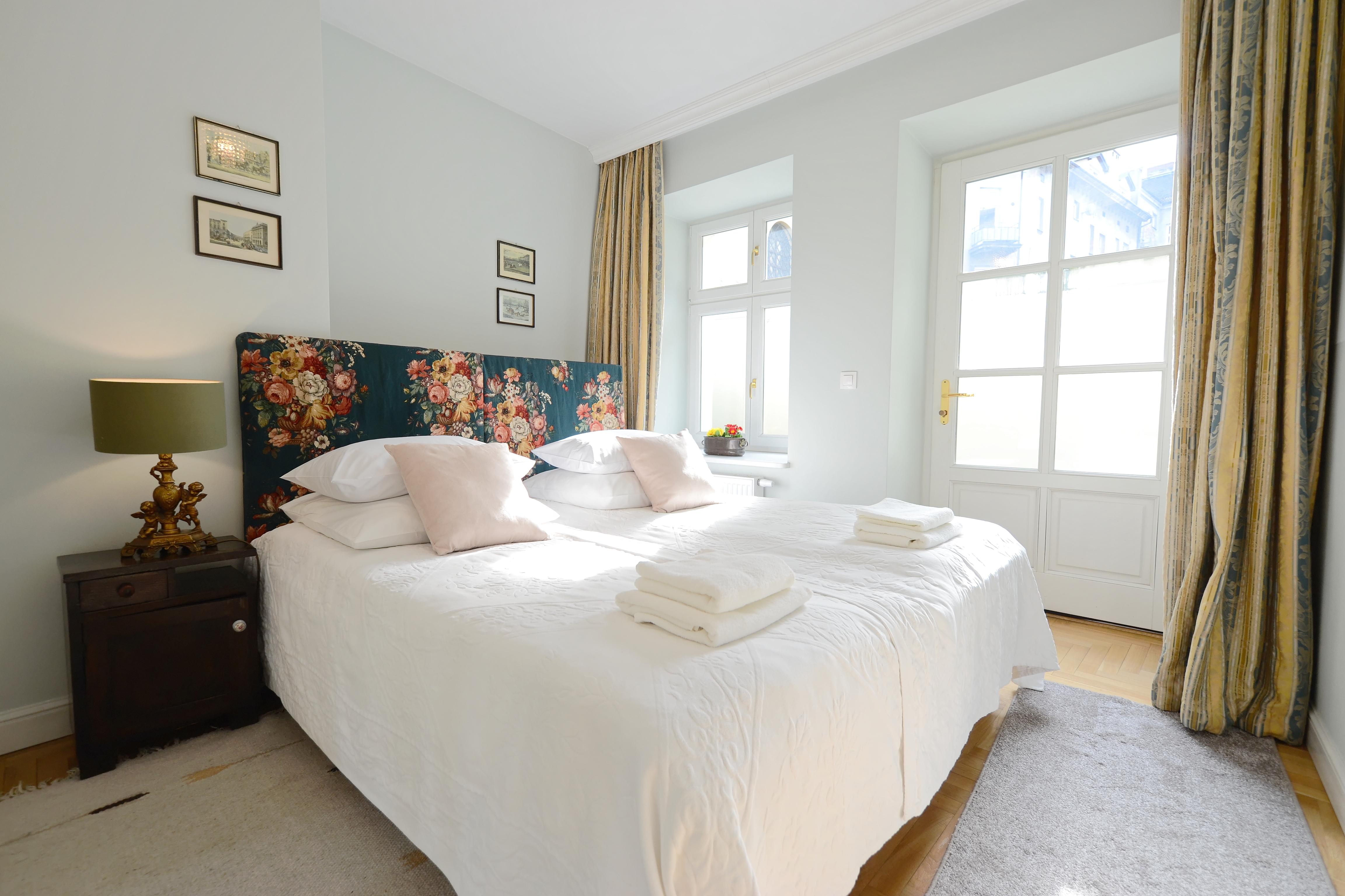 Crystal Suites Chez Helena Краков Экстерьер фото