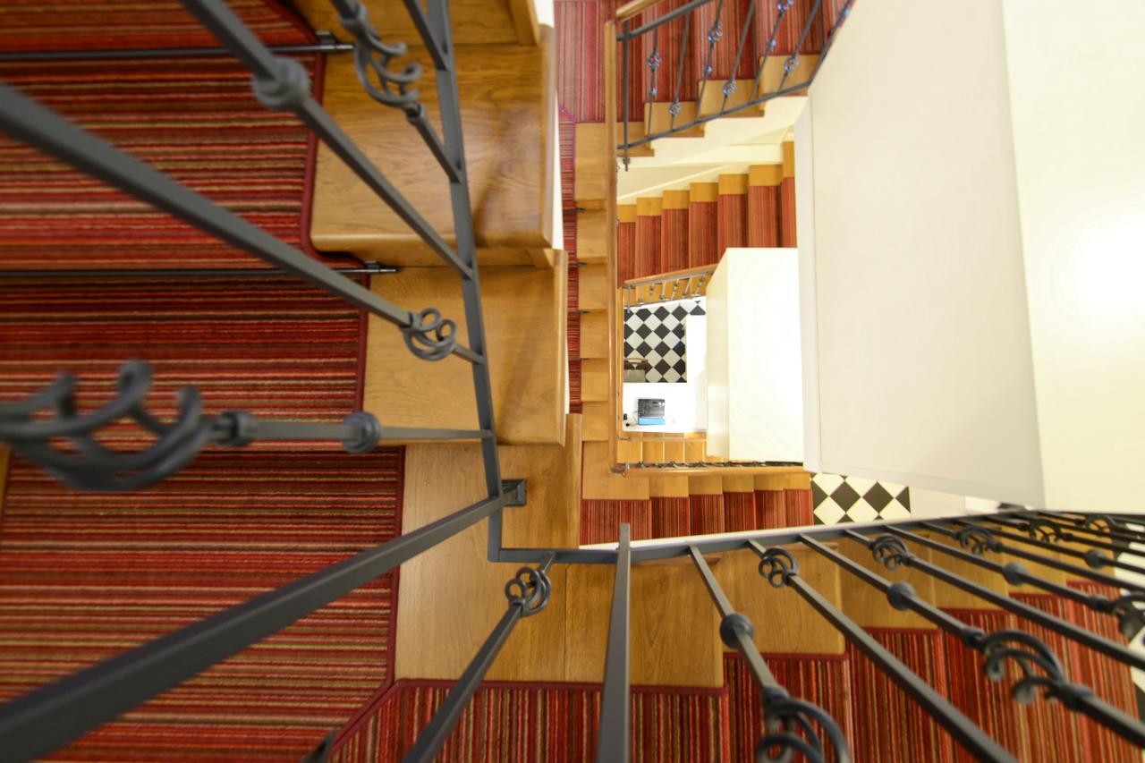 Crystal Suites Chez Helena Краков Экстерьер фото