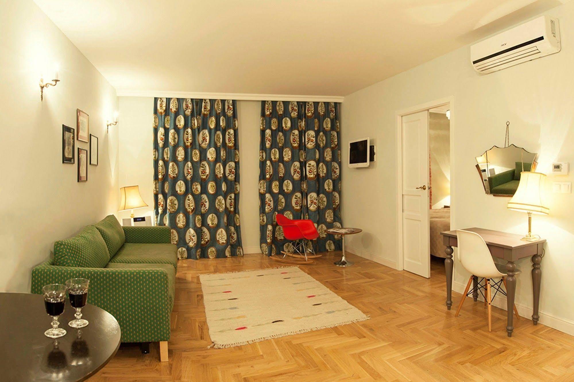 Crystal Suites Chez Helena Краков Экстерьер фото