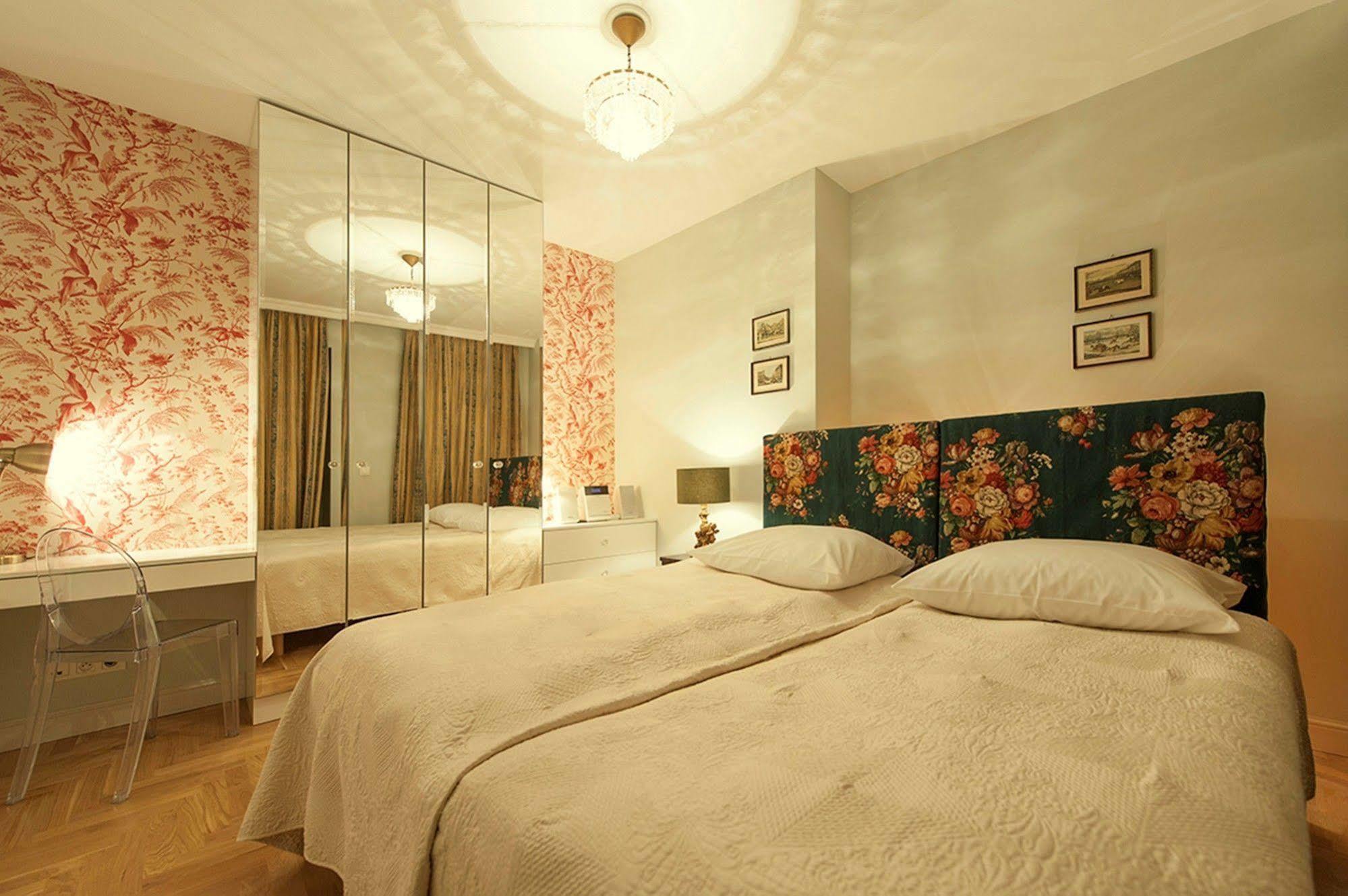 Crystal Suites Chez Helena Краков Экстерьер фото